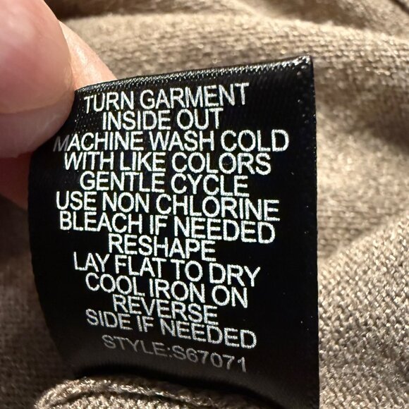 United States Sweaters Women's brown long sleeve cowl neck sweater; Size XL. - Picture 7 of 7